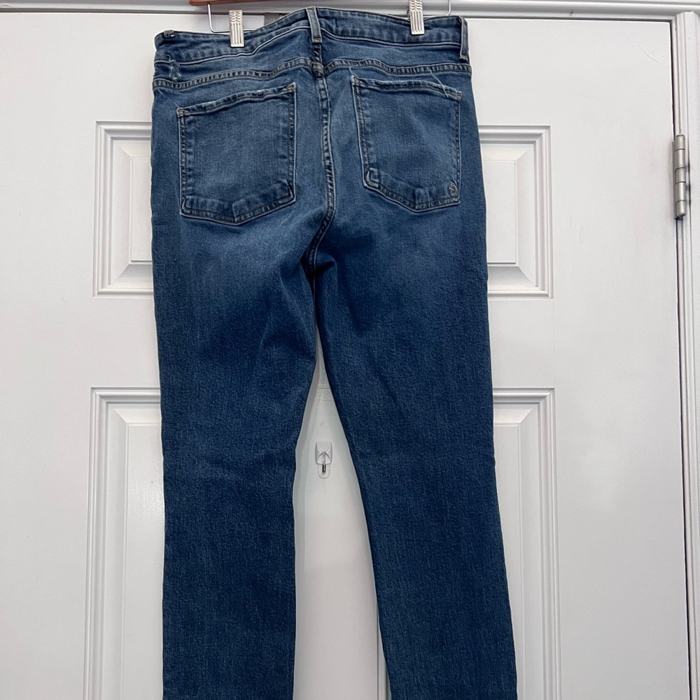 Fidelity button fly jeans. Show signs of wear/distressing as shown in pics.